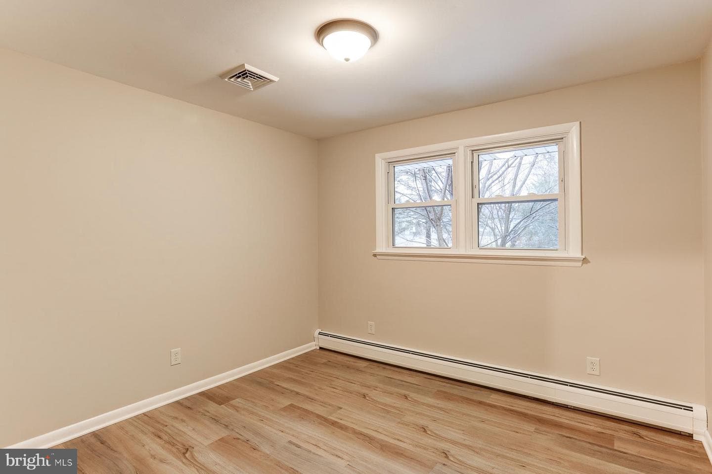 309 Hillcrest Drive photo 22
