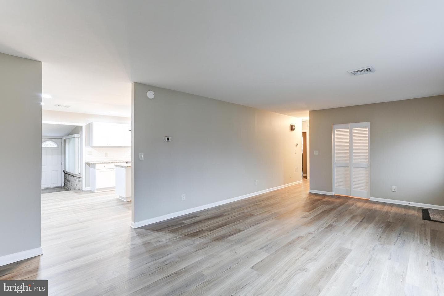309 Hillcrest Drive photo 4