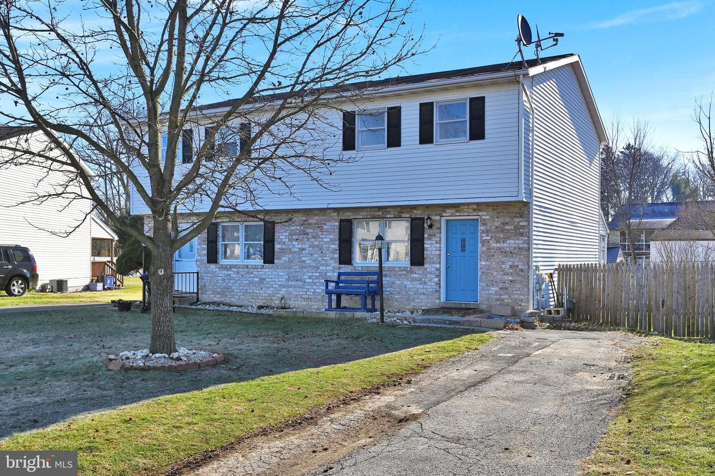 5 Stuart Circle photo 1