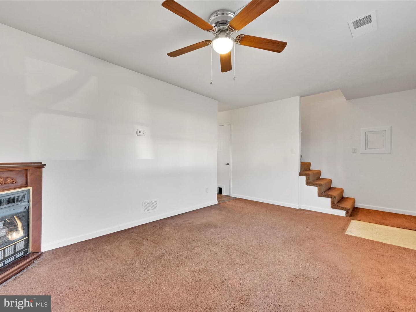 5 Stuart Circle photo 6