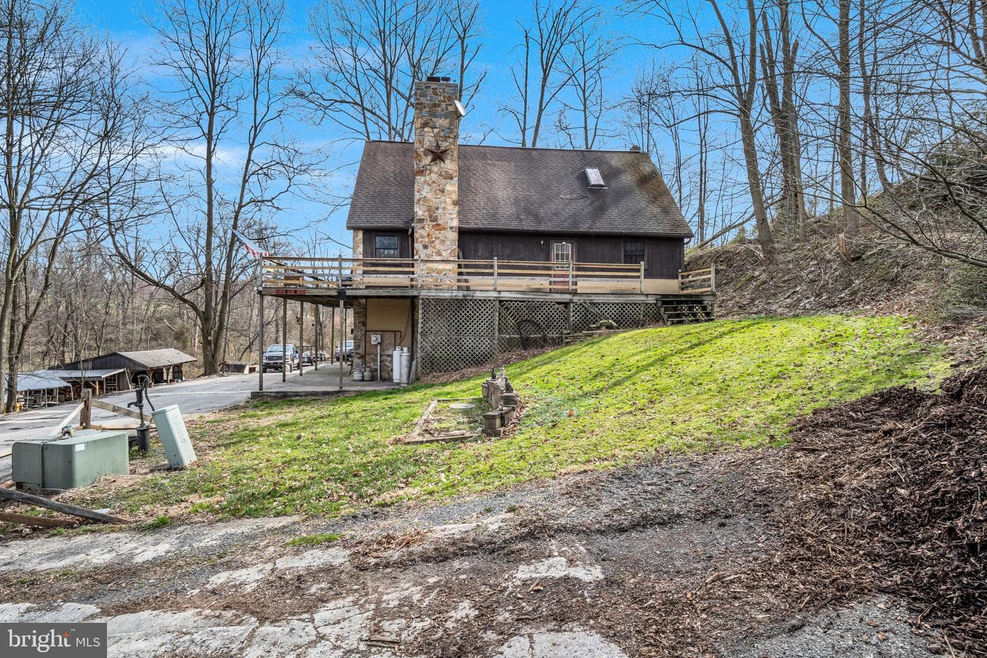 1142 Trinity North Road photo 4