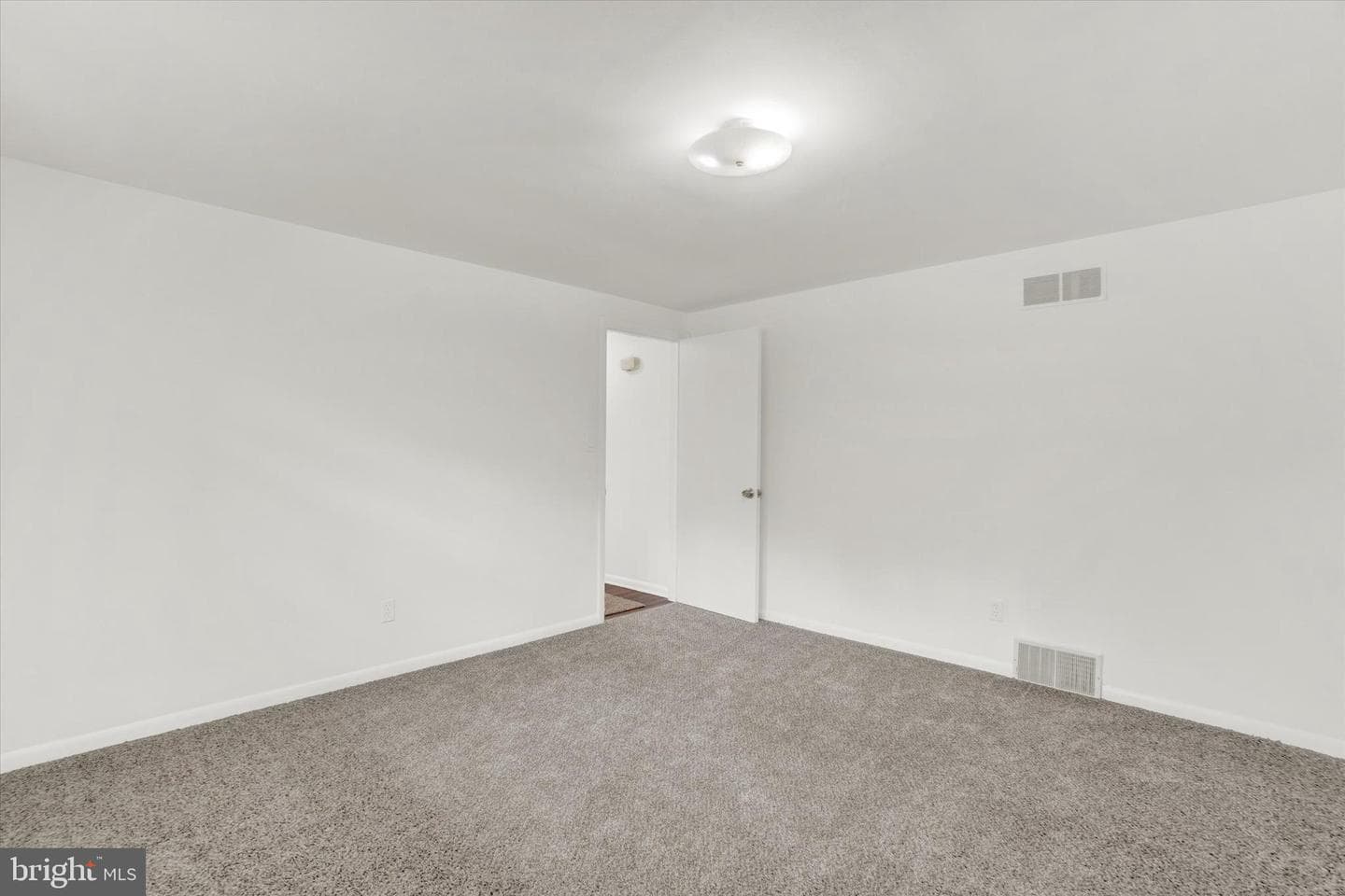 500 Maywood Road photo 19