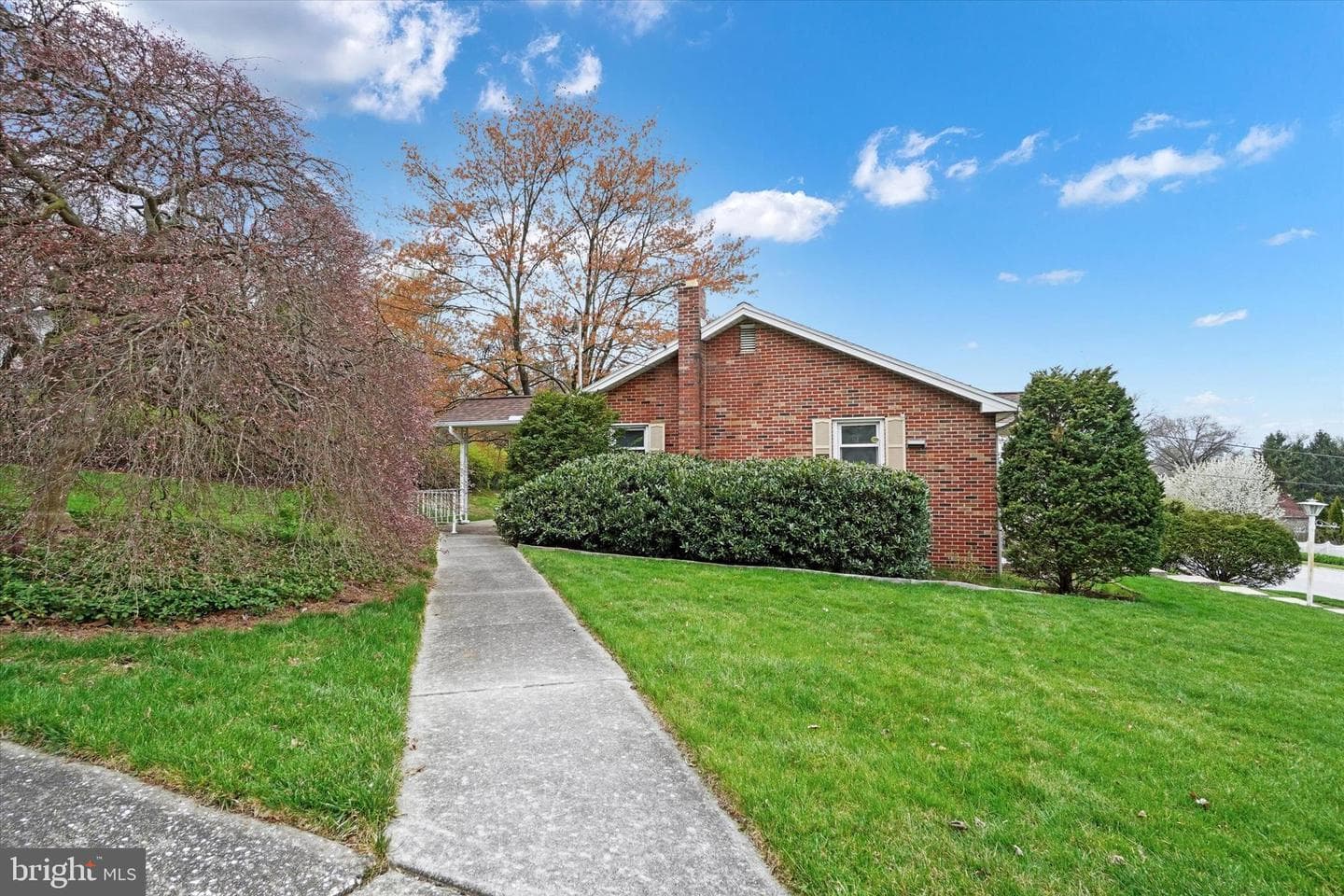 500 Maywood Road photo 34