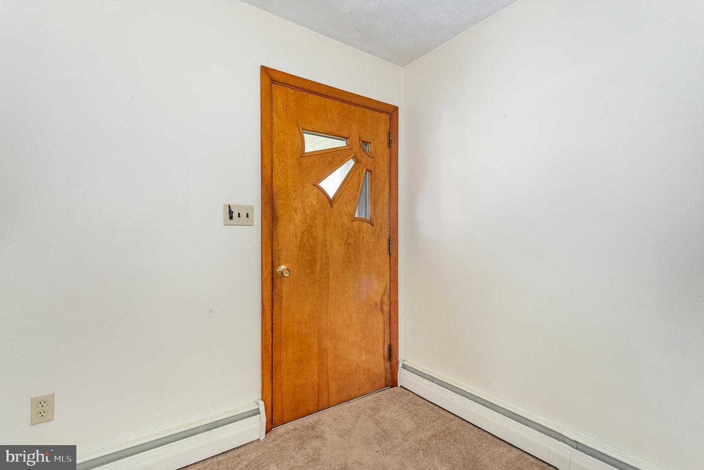 3051 Salem Avenue photo 4