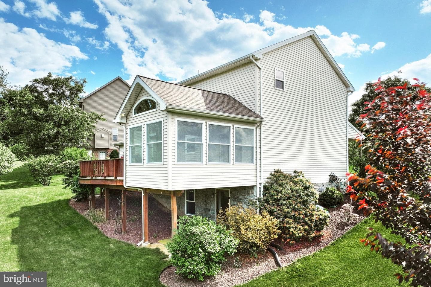 220 Sunset Circle photo 5