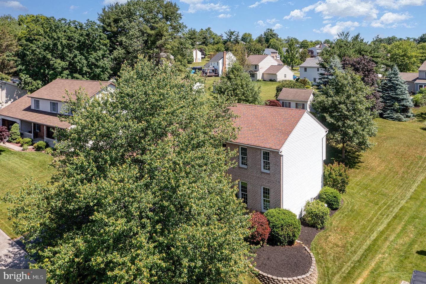 111 Maple Street photo 42