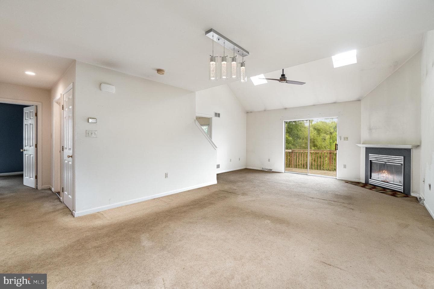 613 Misty Hill Lane photo 2