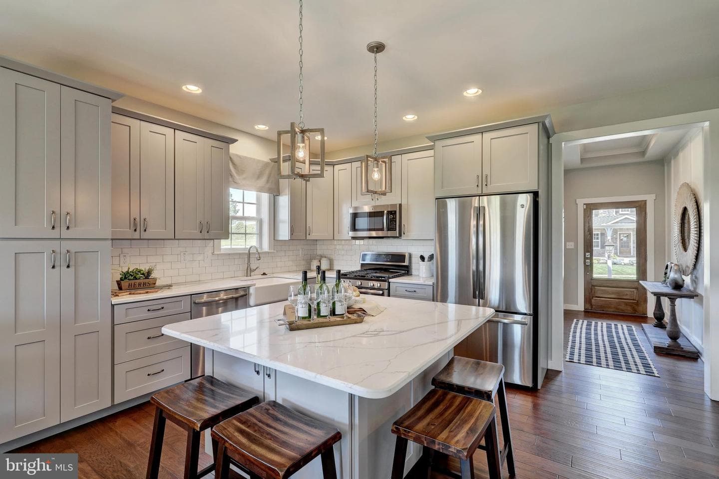 492 Darrow Rd # ANDREWS photo 4