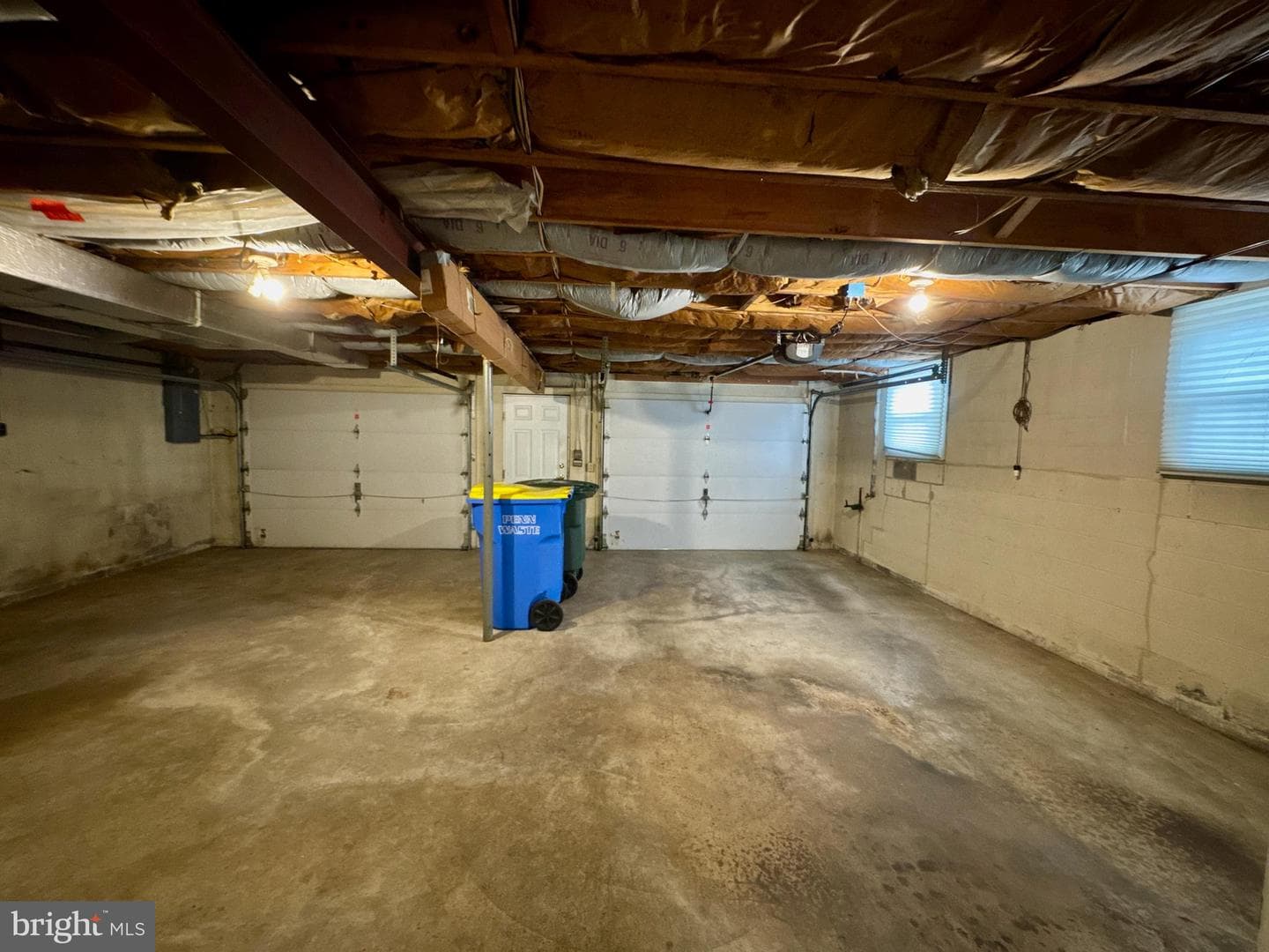 108 Thomas Avenue photo 39