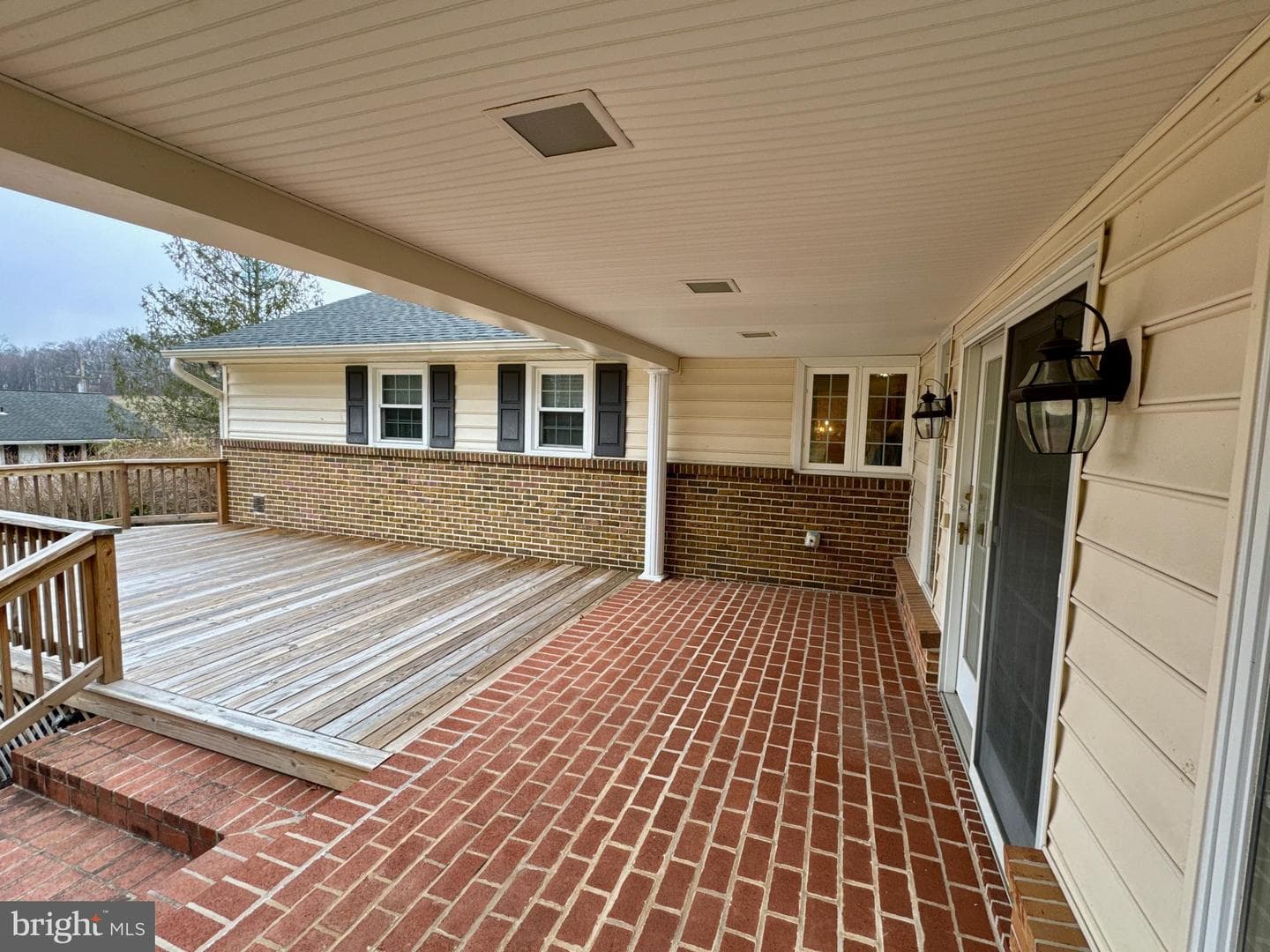 108 Thomas Avenue photo 7