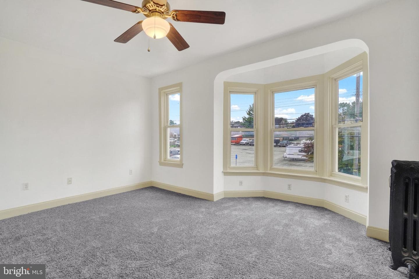 1543 W King Street photo 12