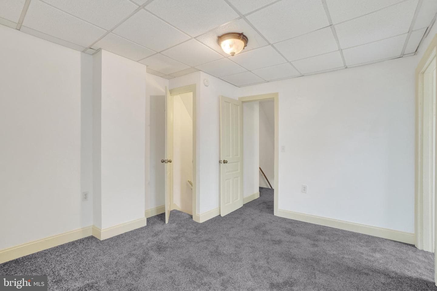 1543 W King Street photo 15