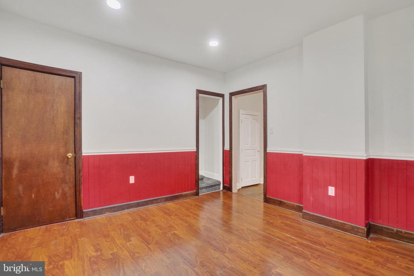 1543 W King Street photo 22