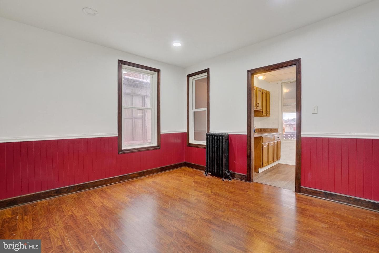 1543 W King Street photo 23