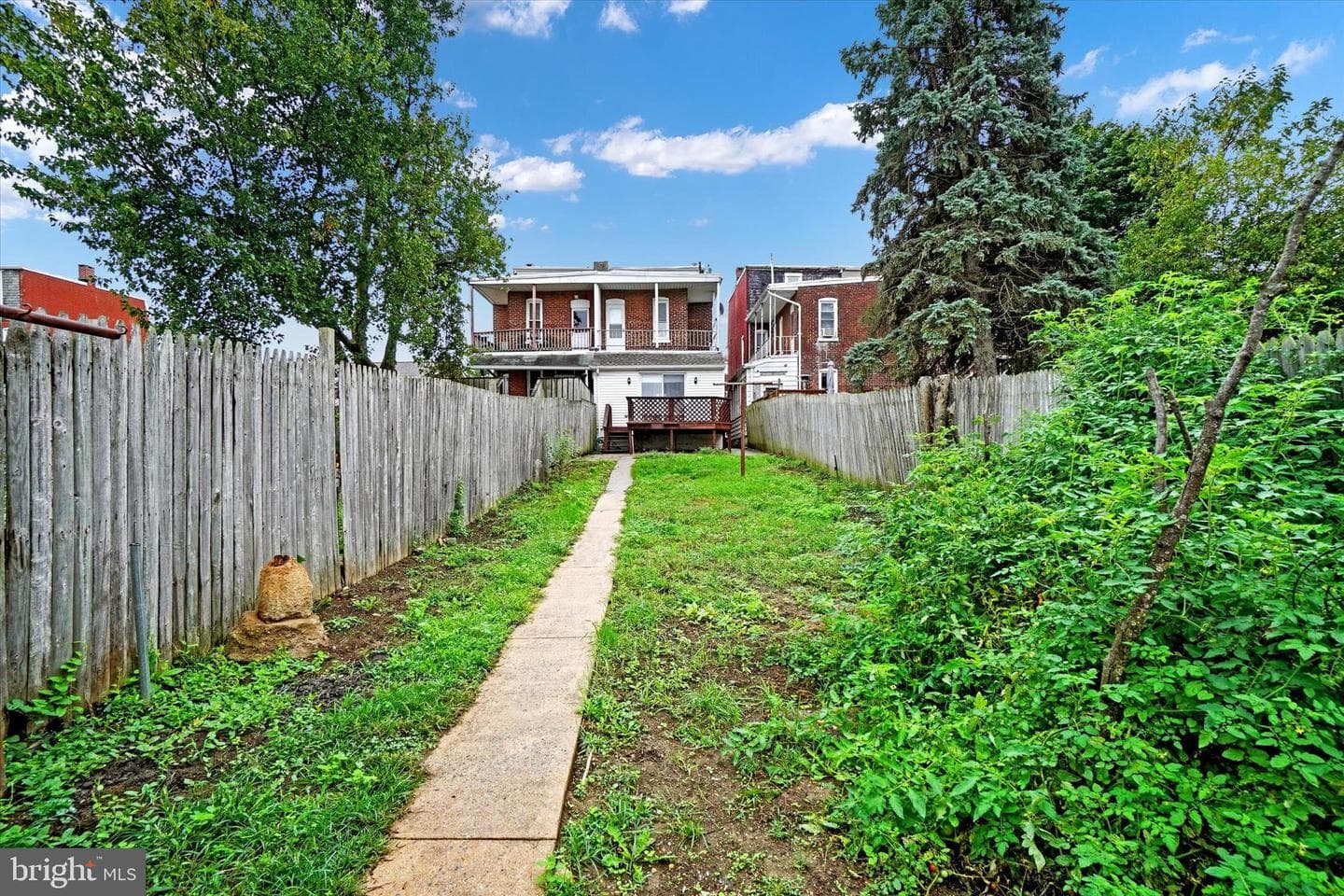 1543 W King Street photo 25