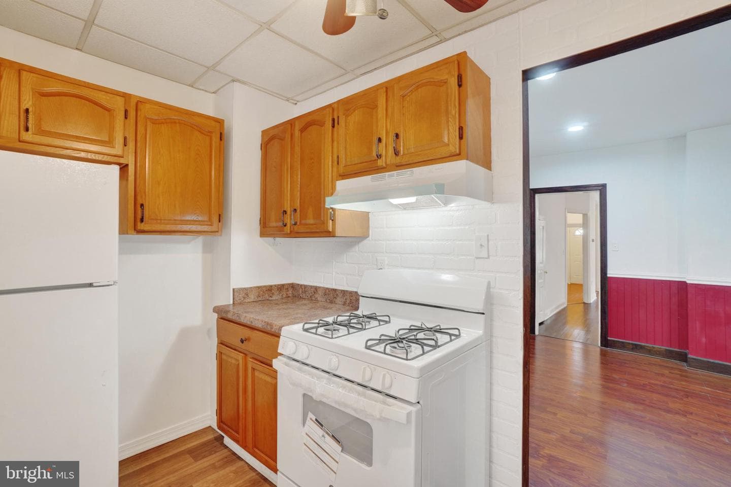 1543 W King Street photo 7
