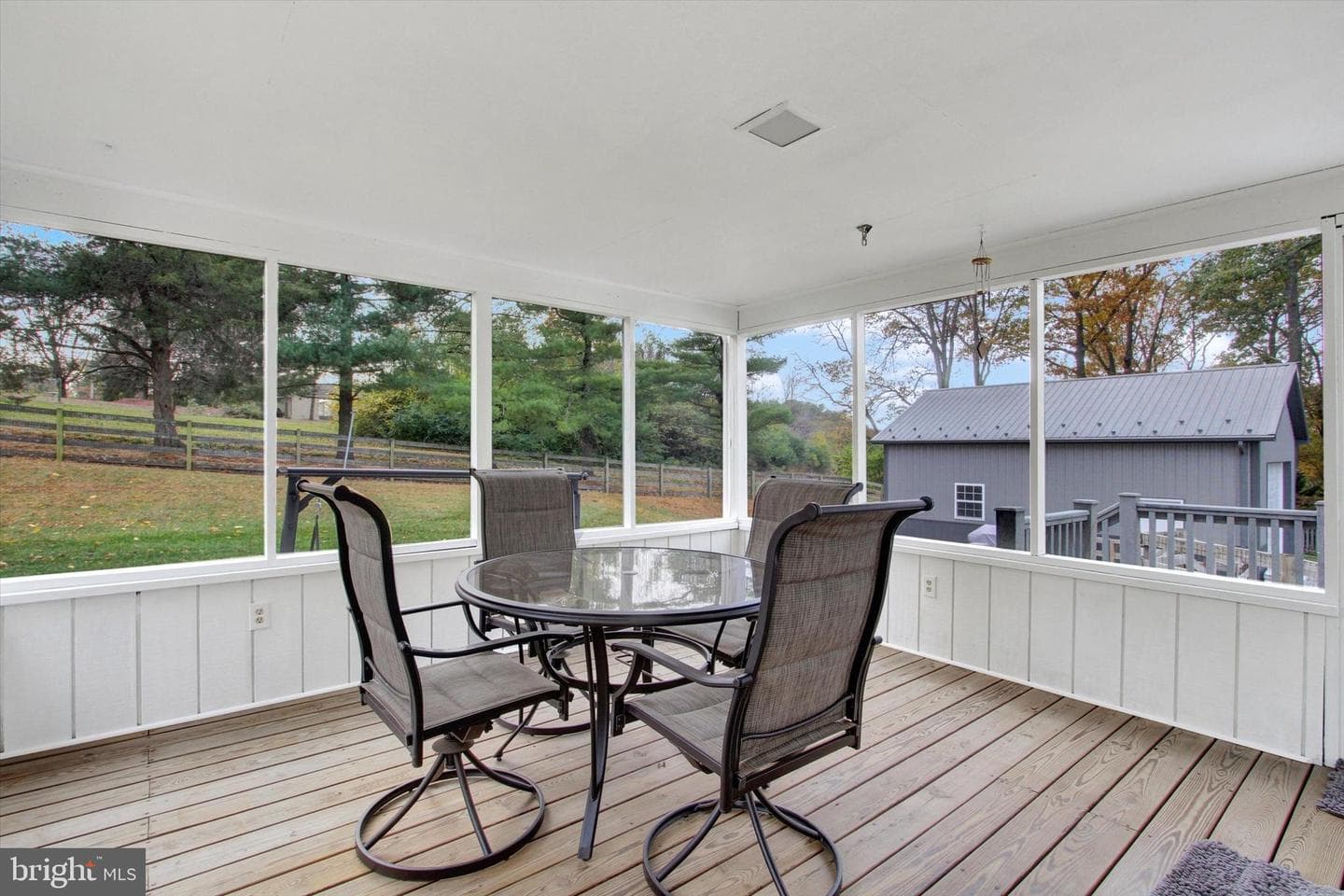 2385 Sunset Circle photo 22