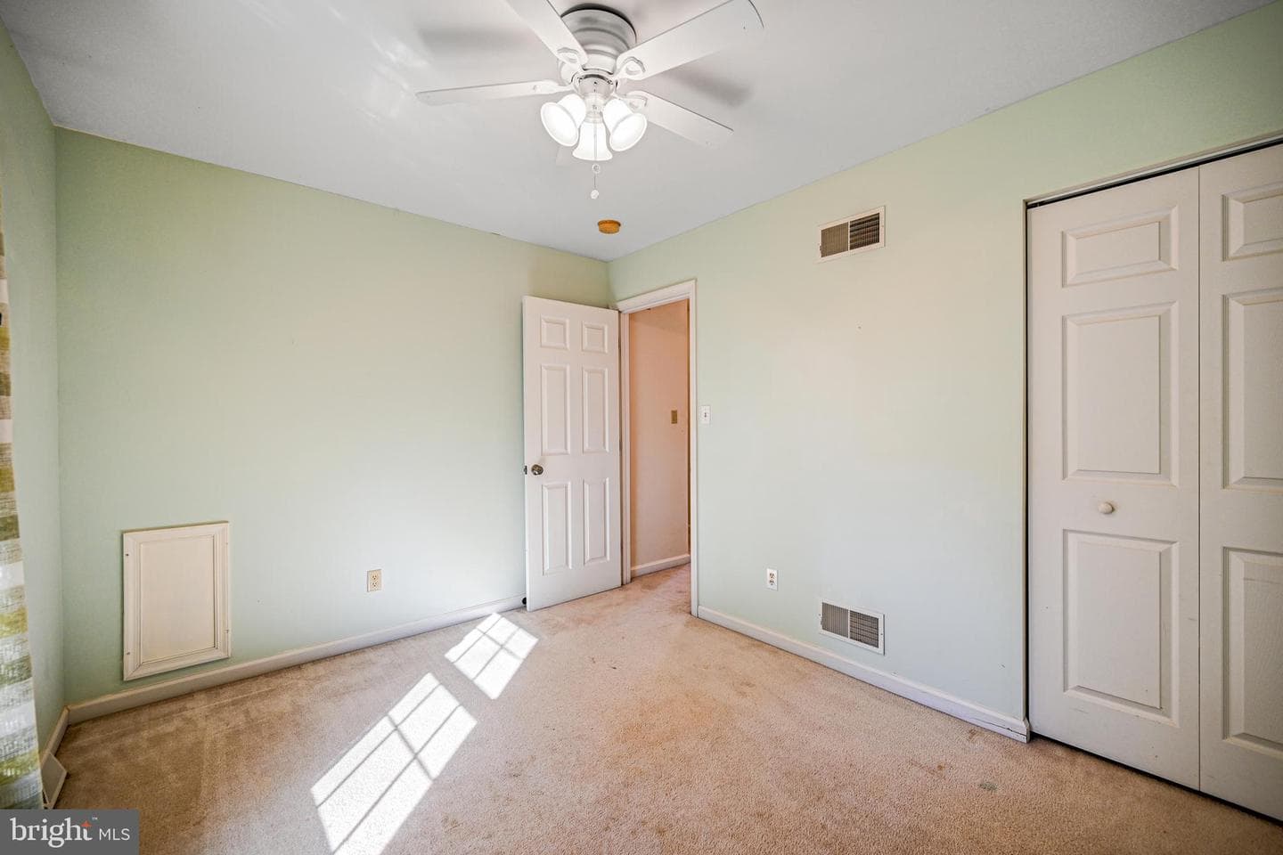 88 S Kennard Dale Avenue photo 39