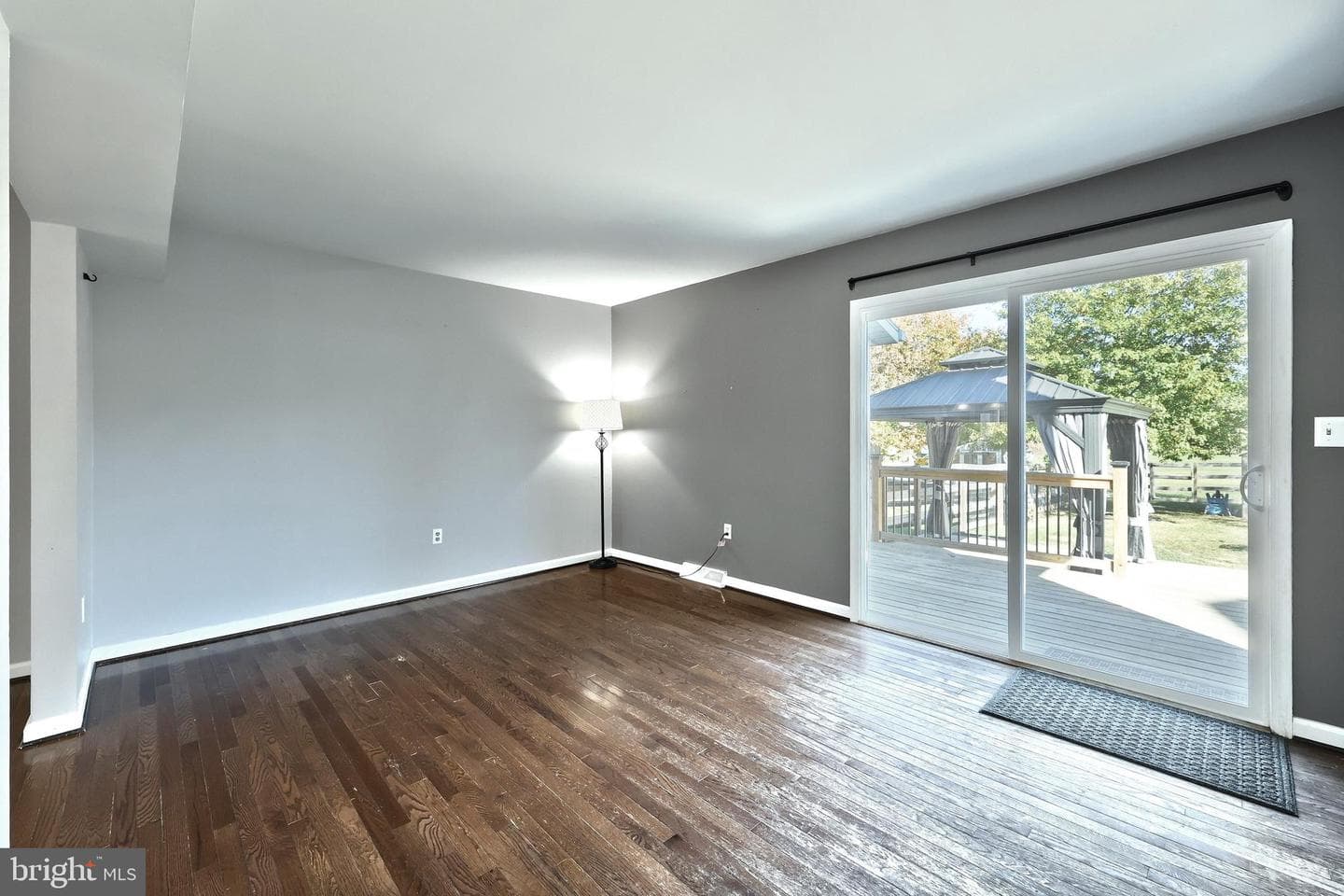 216 Westminster Avenue photo 26