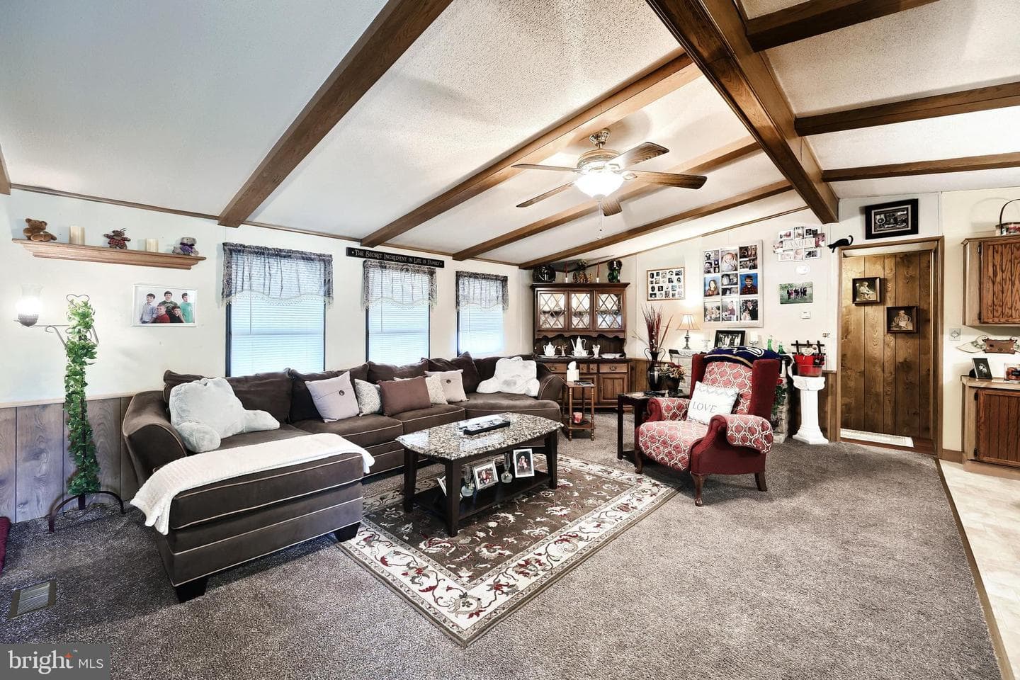 7405 Amy Avenue photo 8