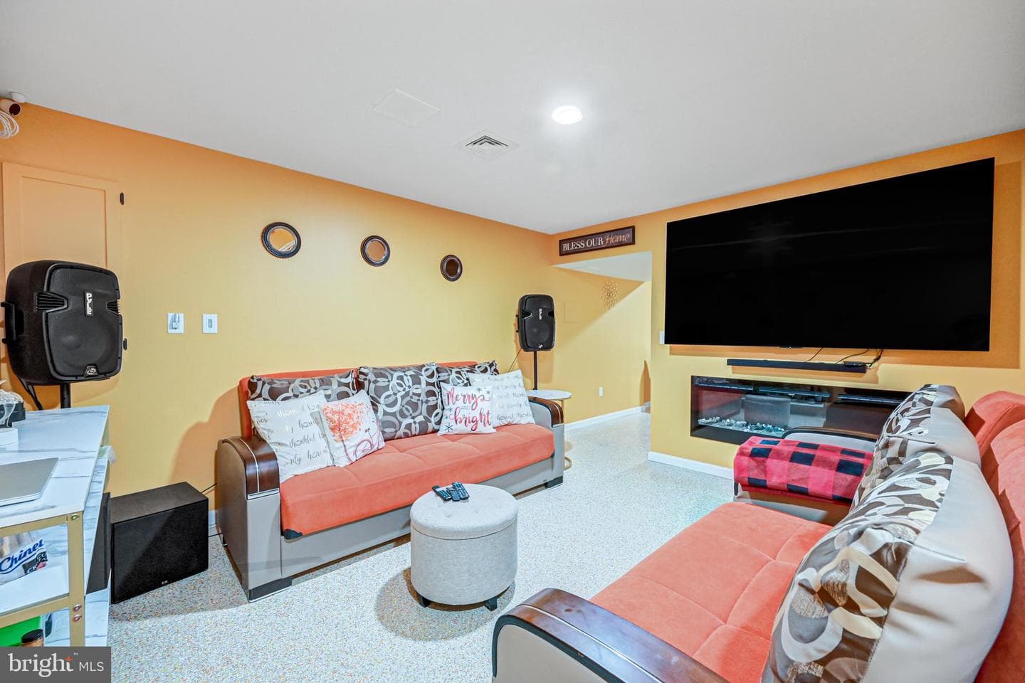 335 Sunbury Way photo 46