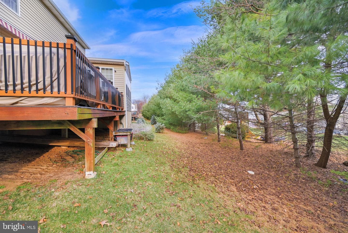 335 Sunbury Way photo 57
