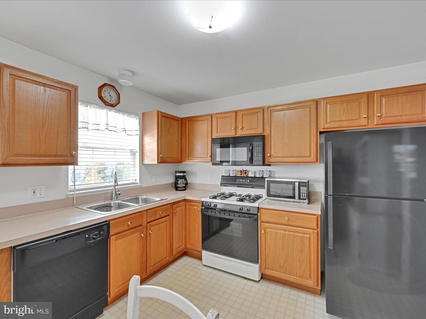 578 Hayley Road photo 13