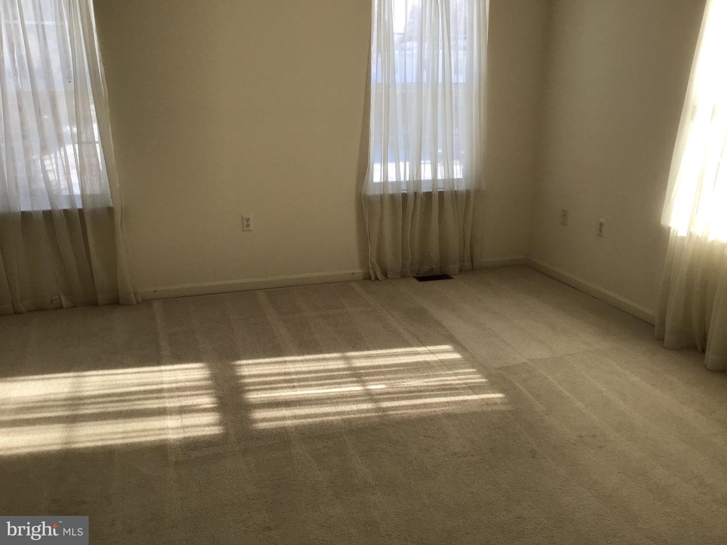 1100 Blue Bird Lane photo 4