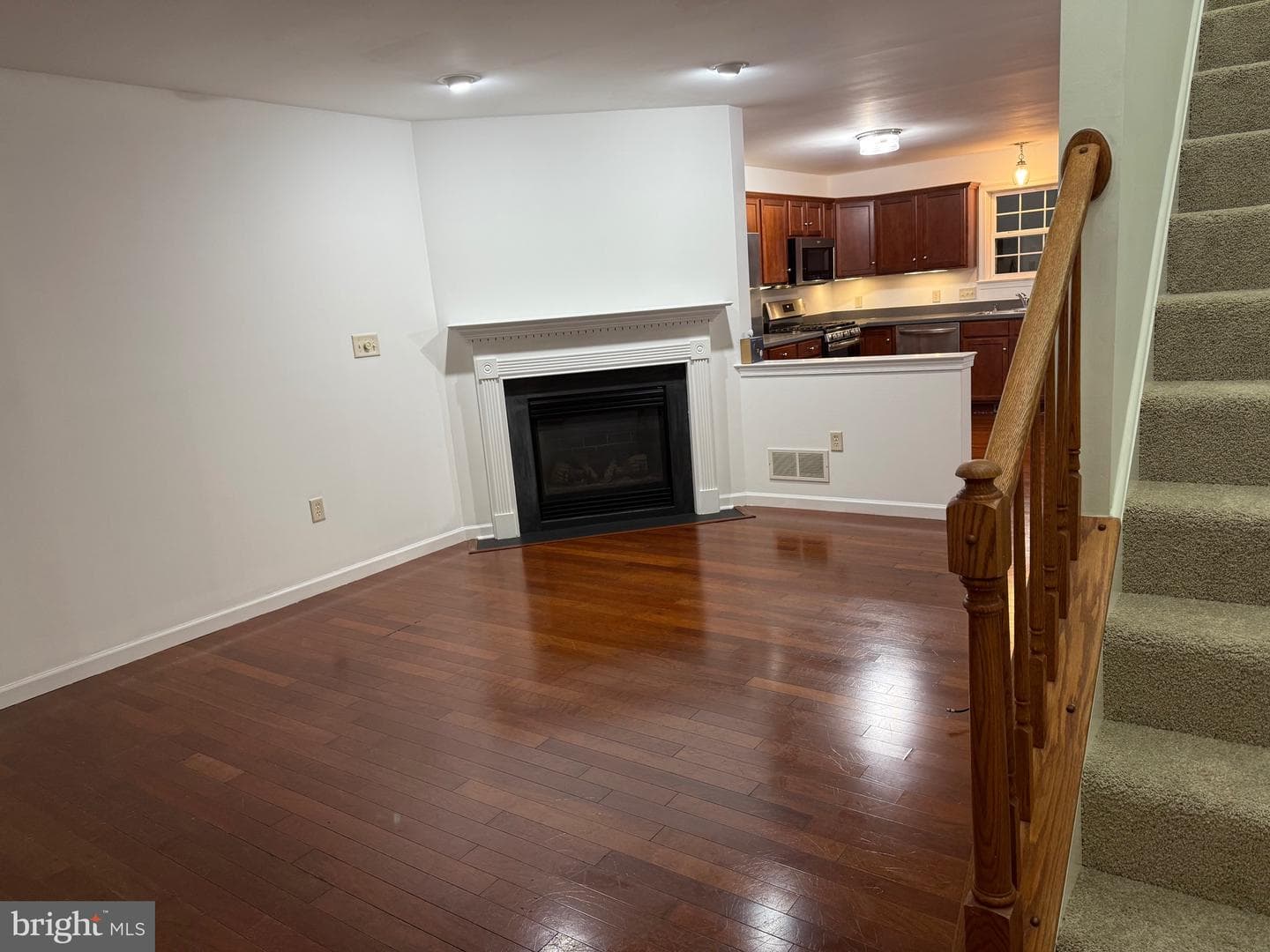 825 Thomas Armor Drive photo 5