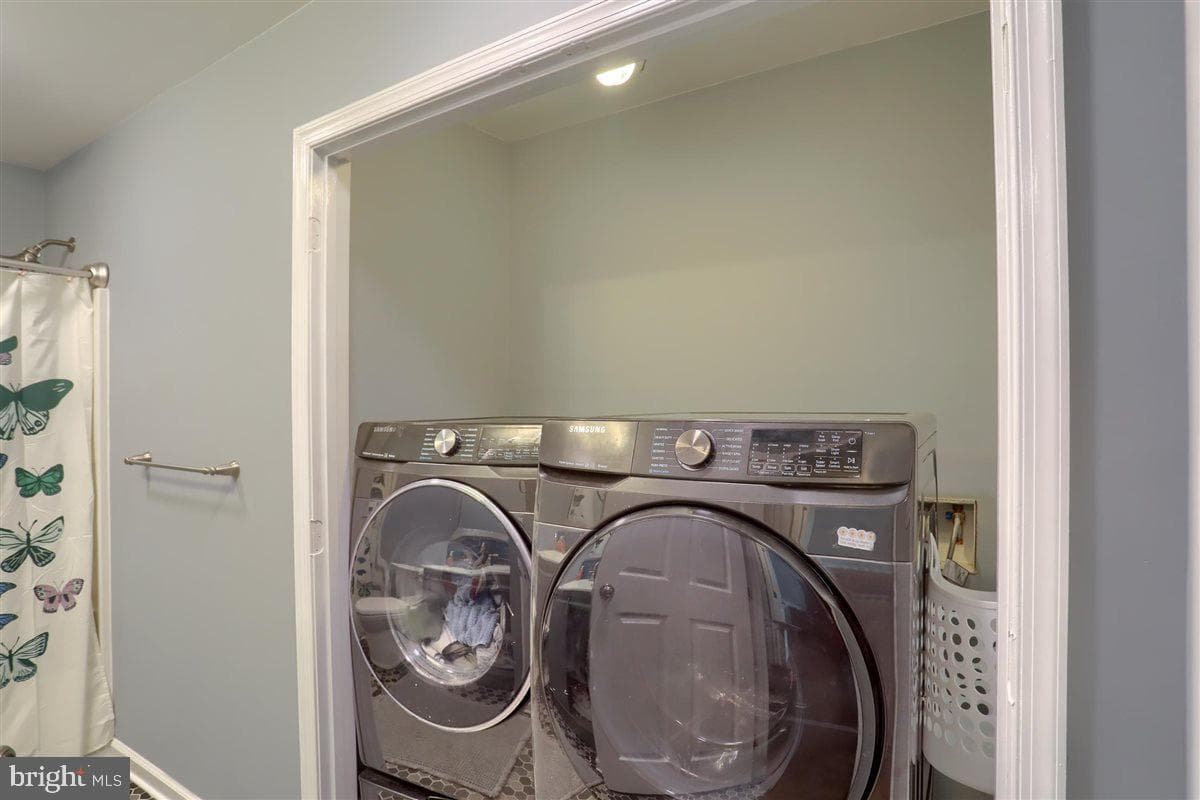 616 Eastpoint Road photo 36