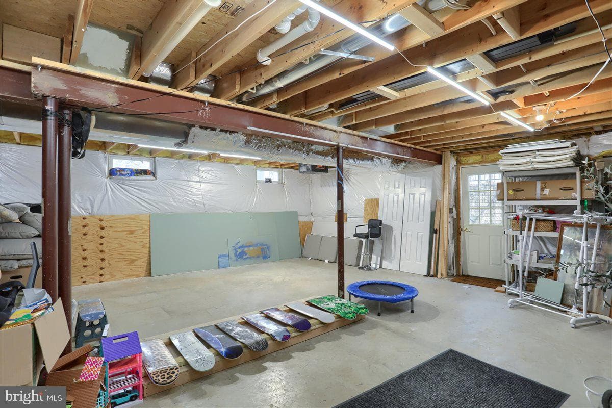 616 Eastpoint Road photo 37