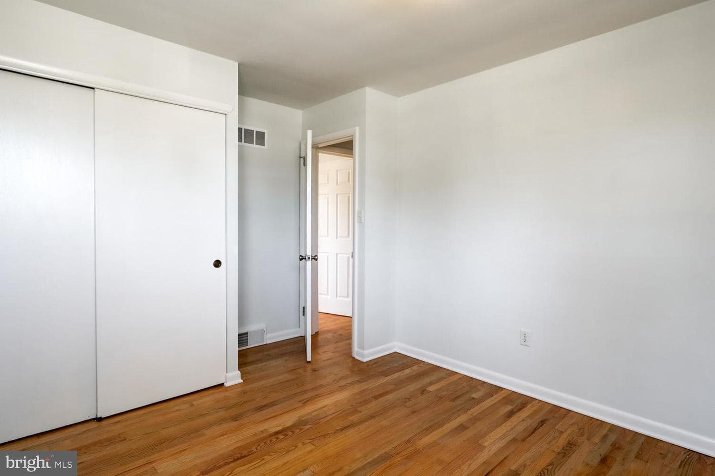 3322 Groton Lane photo 23