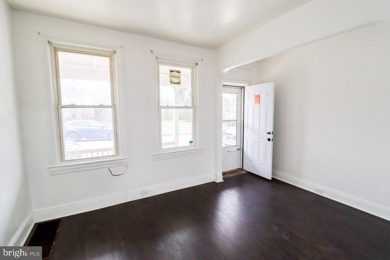 569 Smith Street photo 4