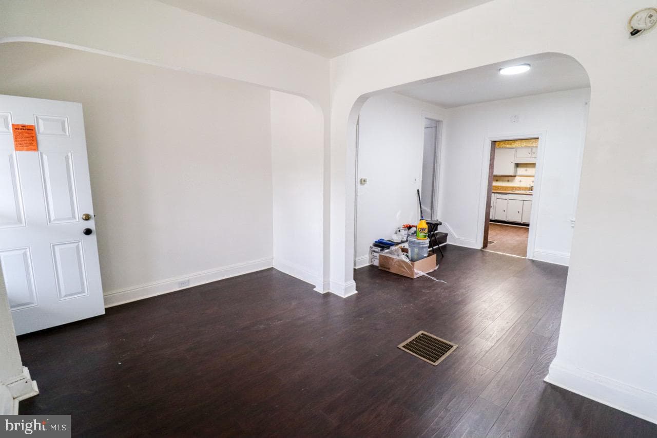 569 Smith Street photo 5