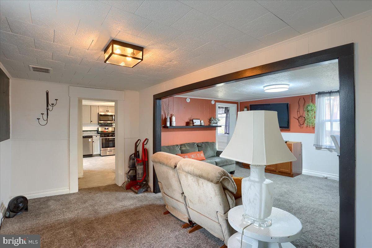 2071 Grandview Road photo 10