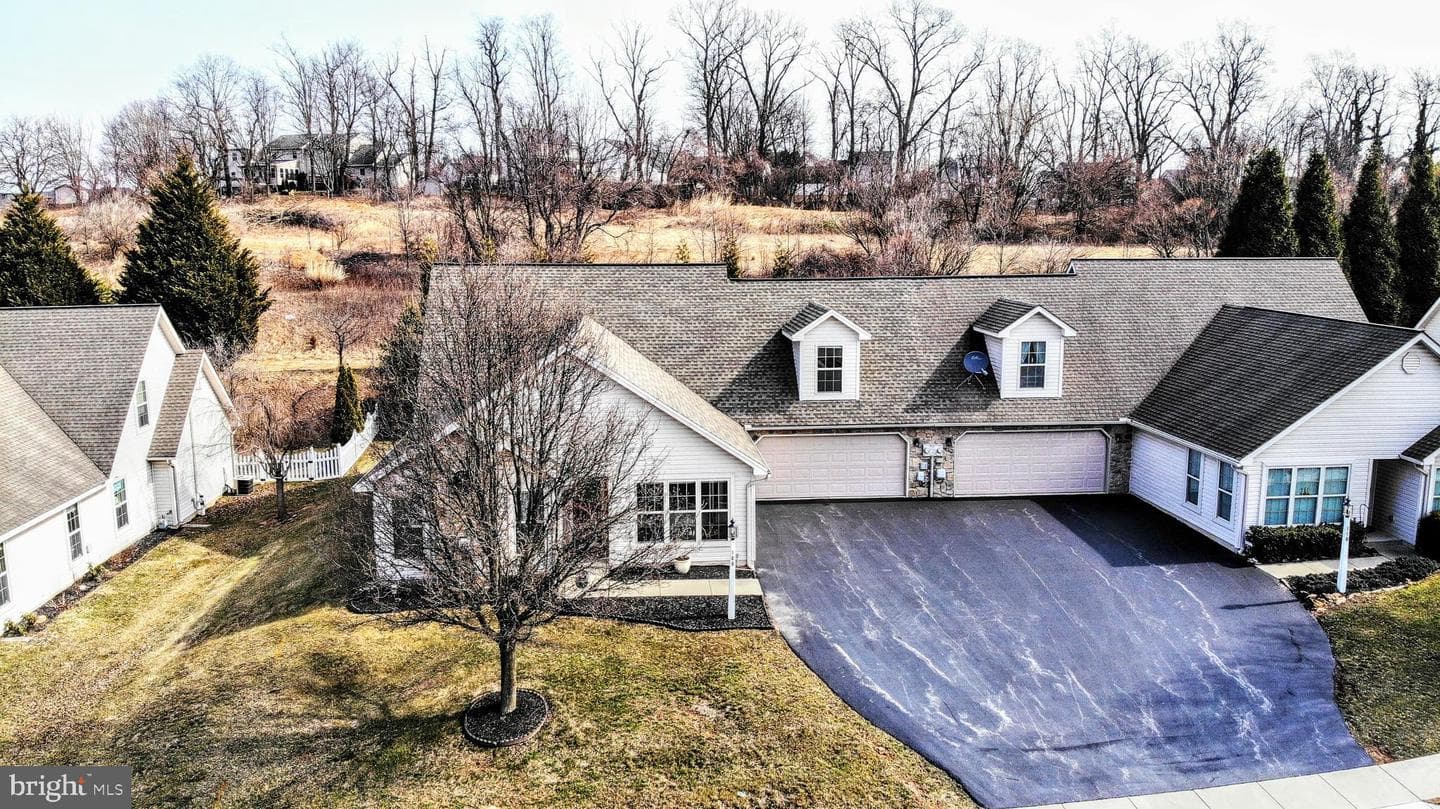 108 Heather Glen Drive photo 2