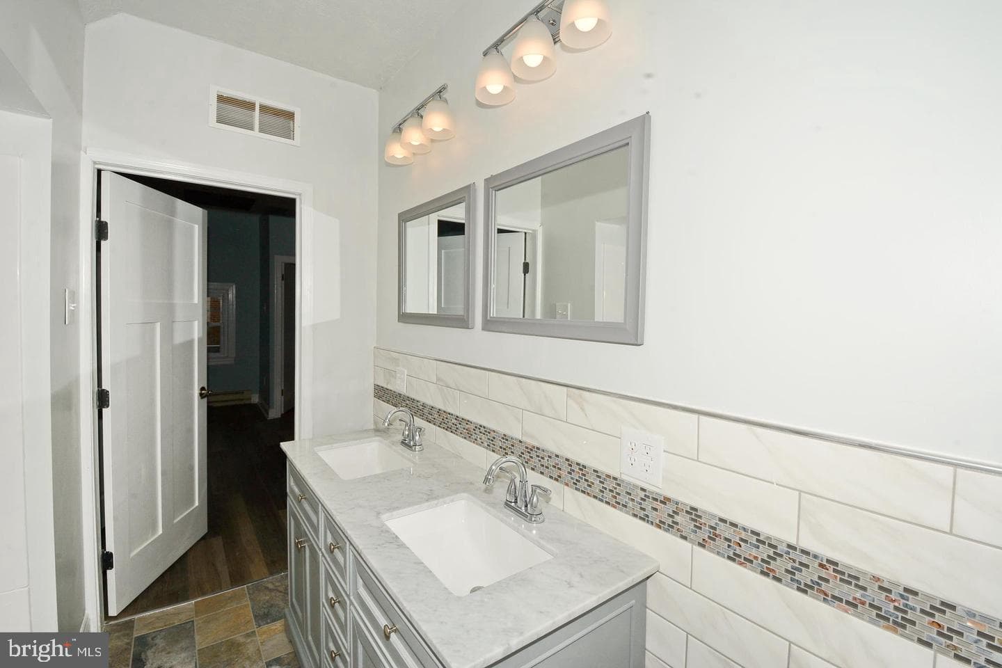 1437 Seven Valleys Road photo 17