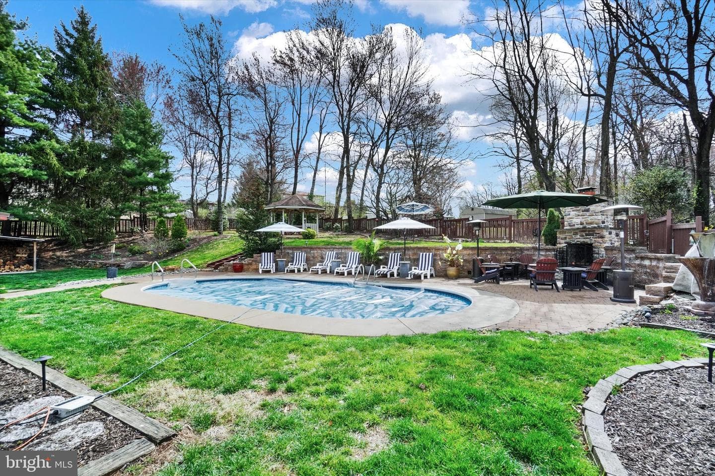 660 Marlow Drive photo 32