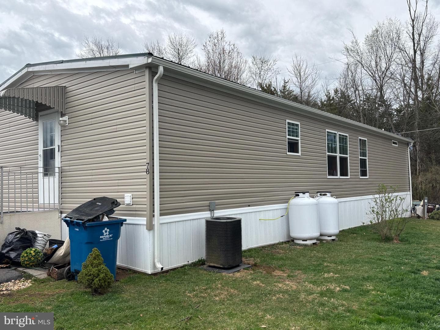 78 Walmar Manor photo 4