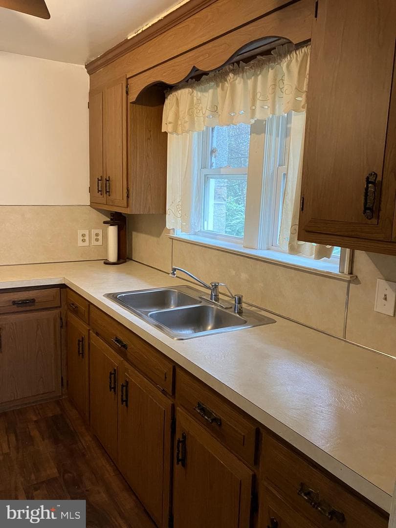 1001 Southern Road photo 17