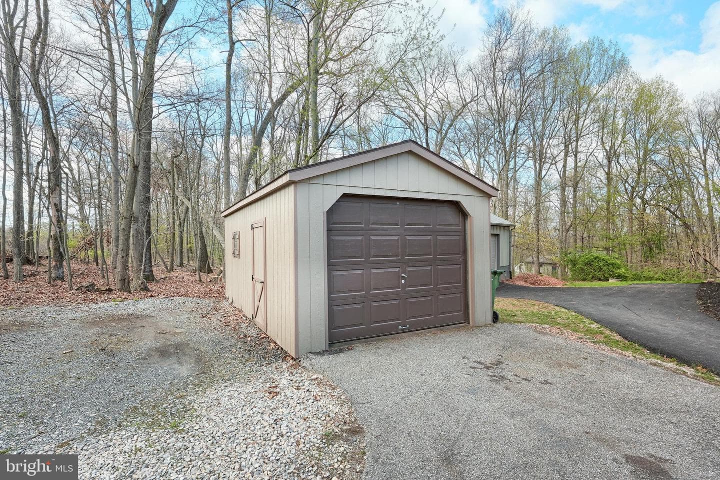 3405 Colonial Road photo 49