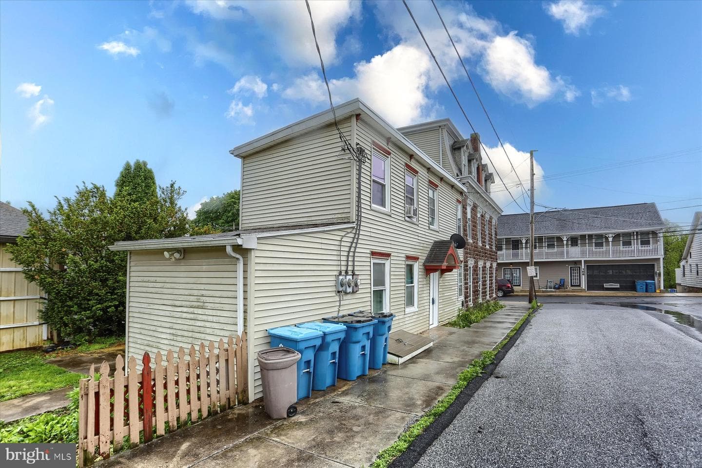107 W Front Street photo 34