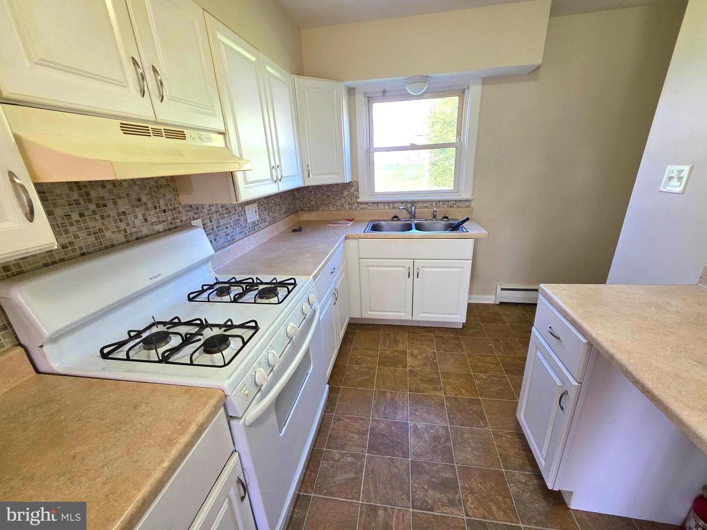 216 S Sunset Drive photo 18
