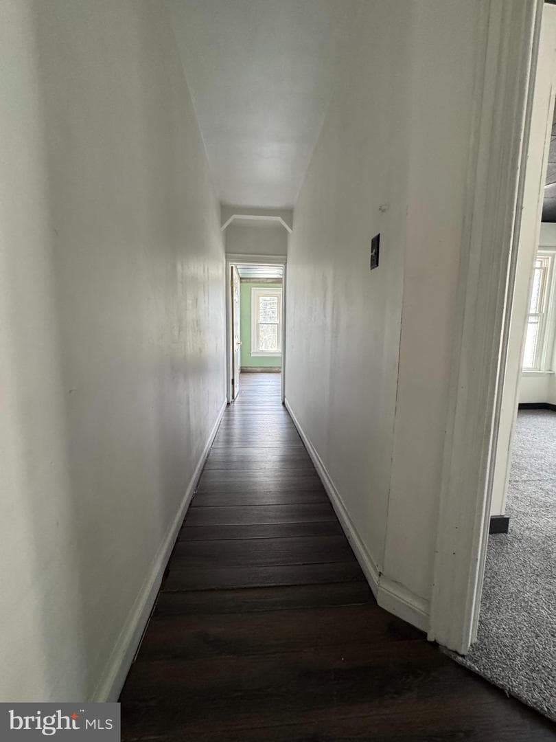 625 E Middle Street photo 17