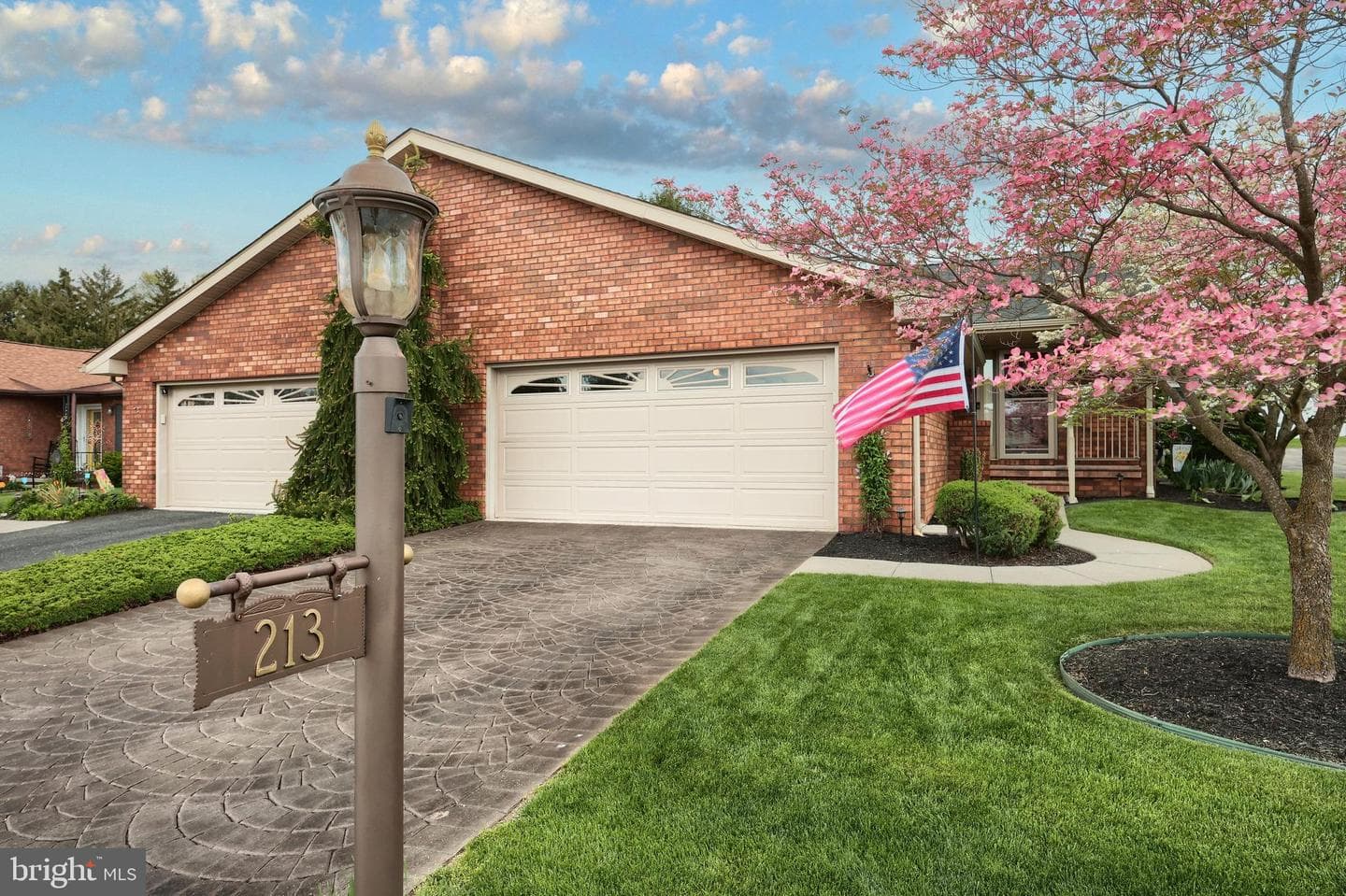 213 Kennedy Court photo 3