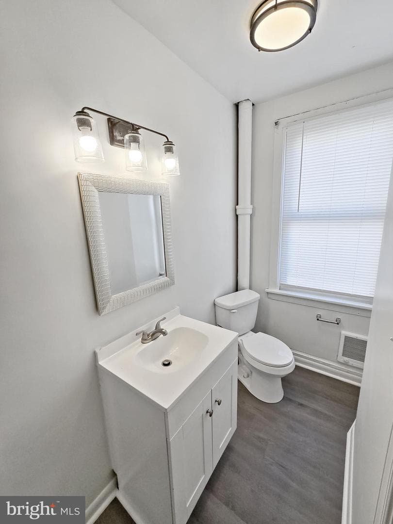 437 S Duke Street photo 11