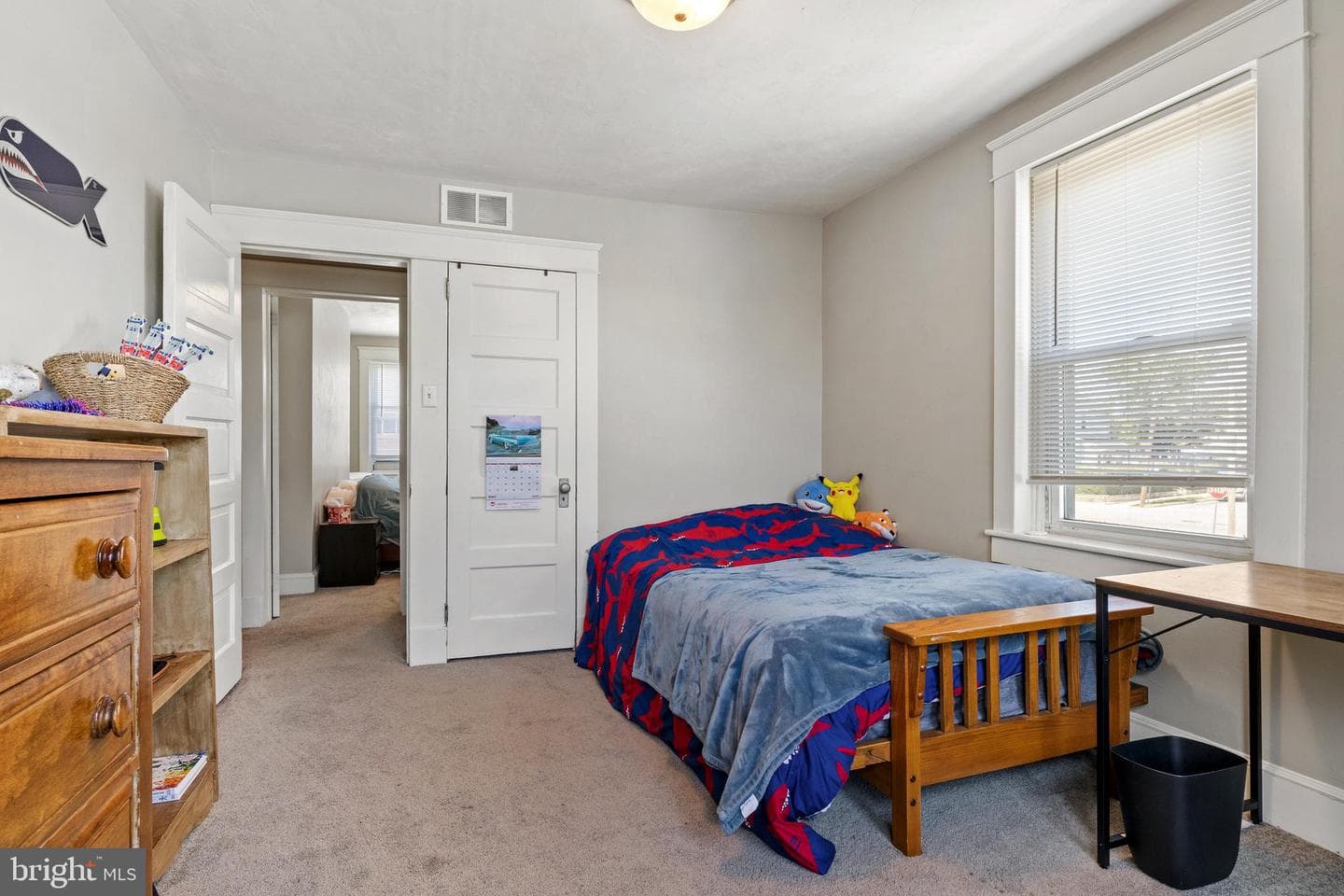 551 E Walnut Street photo 20
