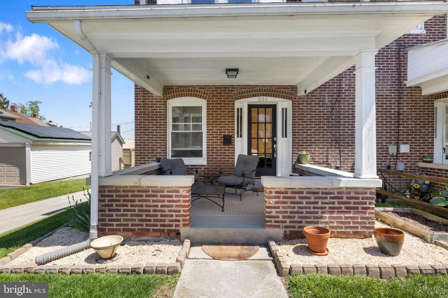 551 E Walnut Street photo 4