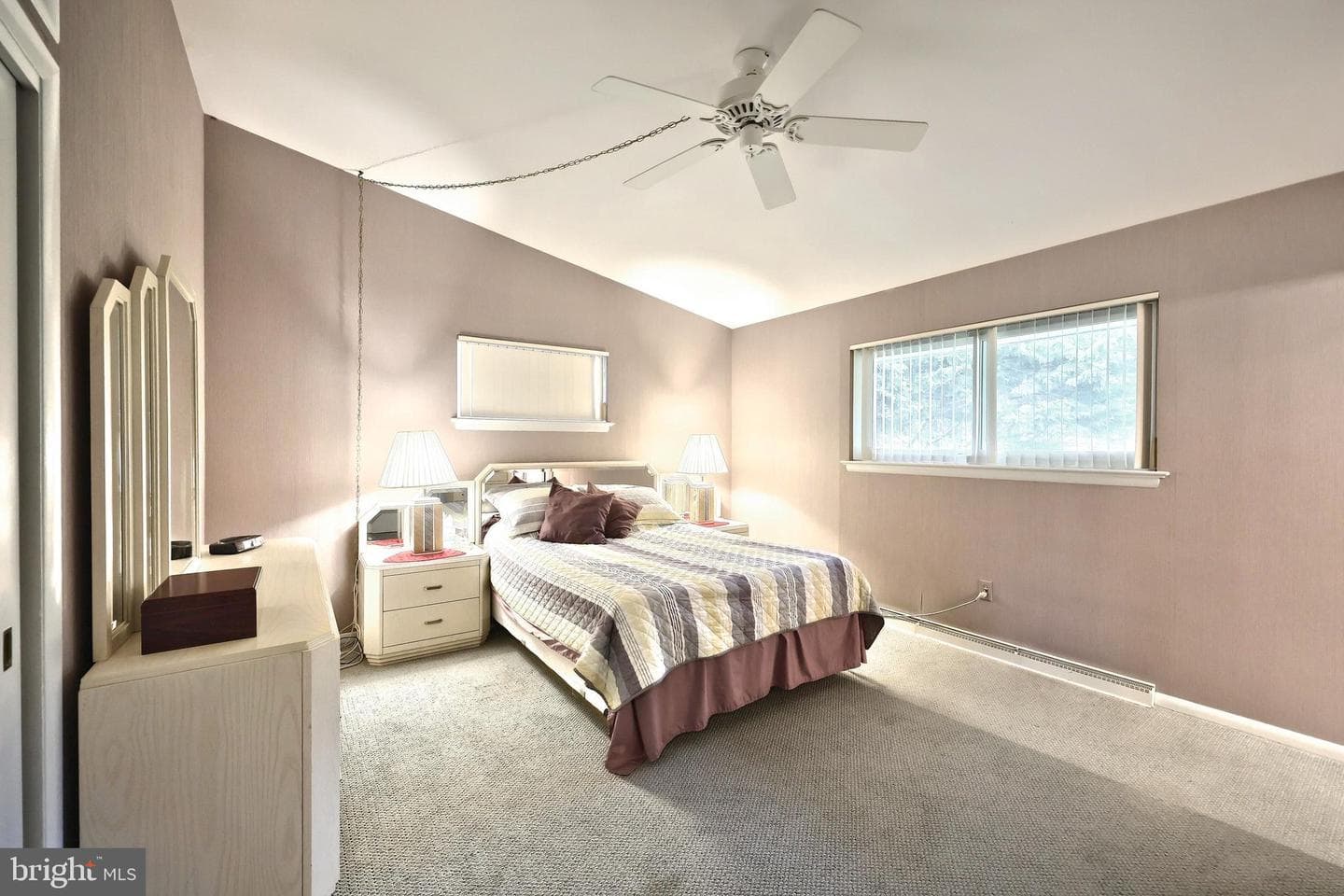 100 West Avenue photo 33