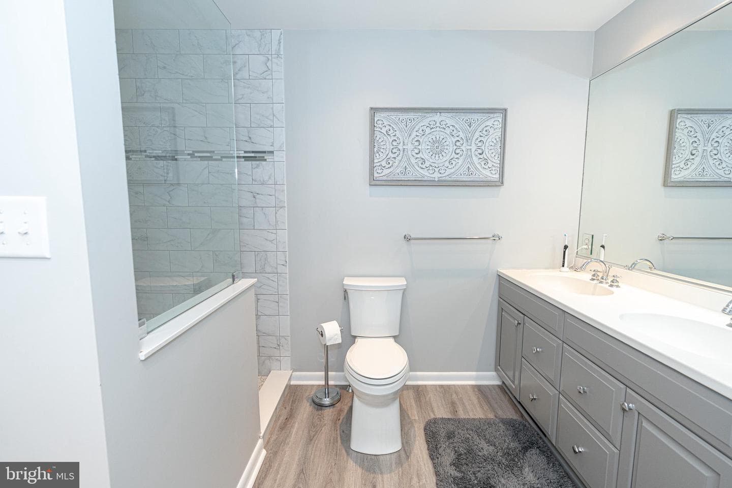 3515 Harrowgate Road photo 28
